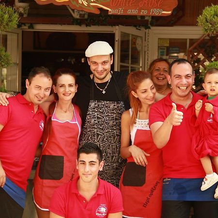 Hotel White Rose Beach Olympiakí Aktí Exterior foto