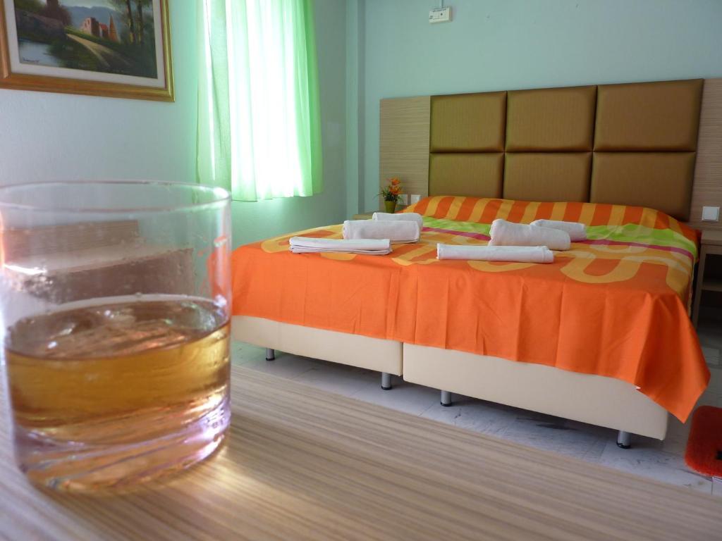 Hotel White Rose Beach Olympiakí Aktí Exterior foto